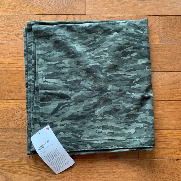 🎁Lululemon Vinyassa Scarf-Evergreen Camo/Green🎁 - Picture 3 of 13